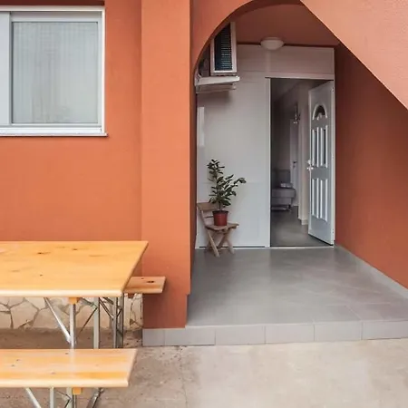 Dalmacija U Privlaci * Privlaka (Zadar)