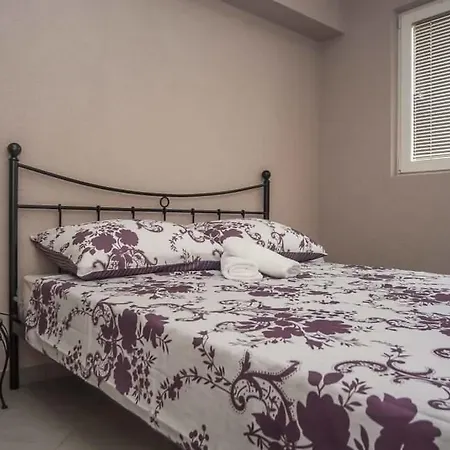 Dalmacija U Privlaci * Privlaka (Zadar)